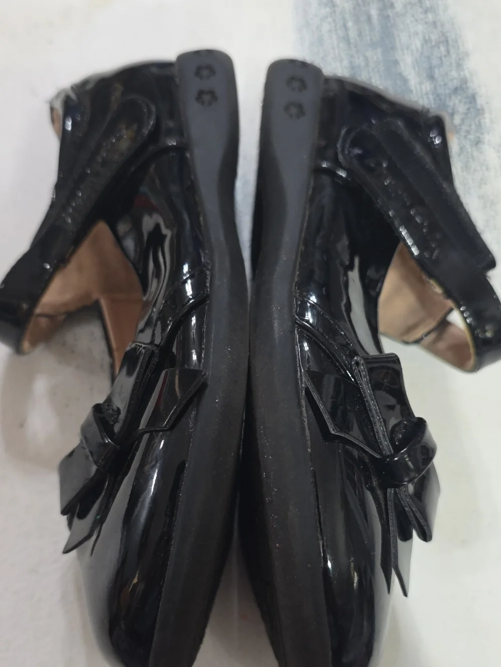 Dream Pairs Girls Glossy Black Dress Shoes Hook&Loop MINOR SCUFFING Sz 13 READ